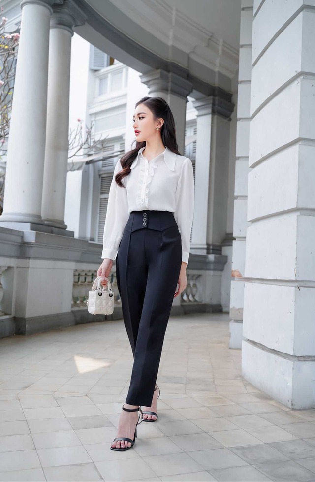 Áo sơ mi phối quần baggy, vẻ đẹp chuẩn công sở cho các quý cô- Ảnh 7. Áo sơ mi phối quần baggy, vẻ đẹp chuẩn công sở cho các quý cô- Ảnh 7.