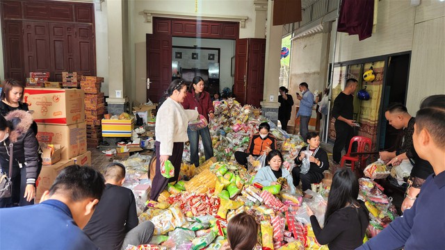 Tổng lực hỗ trợ người dân vùng lũ miền Trung, Tây nguyên - Ảnh 4.