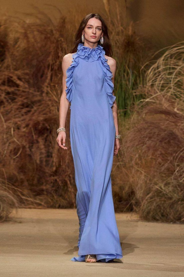 Những mẫu váy áo giúp các nàng bánh bèo chiếm trọn spotlight- Ảnh 6. Những mẫu váy áo giúp các nàng bánh bèo chiếm trọn spotlight- Ảnh 6.