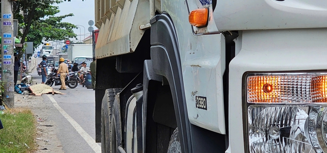 &Ocirc;ng b&agrave; ngoại đi đ&oacute;n ch&aacute;u gặp tai nạn: &Ocirc;ng tử vong, ch&aacute;u bị thương - Ảnh 1.