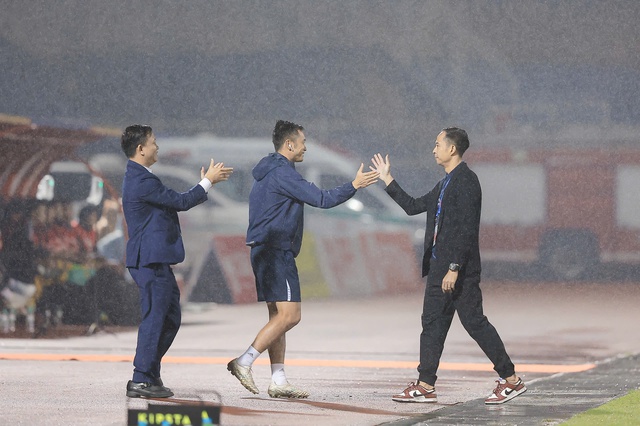 Đặng Anh Tuấn nuôi khát vọng hồi sinh cùng đội bóng sông Hàn- Ảnh 5. Đặng Anh Tuấn nuôi khát vọng hồi sinh cùng đội bóng sông Hàn- Ảnh 5.