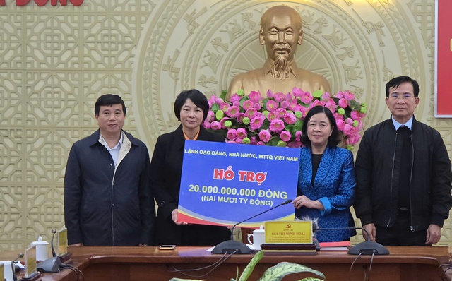 Chủ tịch Ủy ban T.Ư MTTQ Việt Nam Bùi Thị Minh Hoài thăm đồng bào vùng lũ Lâm Đồng- Ảnh 10. Chủ tịch Ủy ban T.Ư MTTQ Việt Nam Bùi Thị Minh Hoài thăm đồng bào vùng lũ Lâm Đồng- Ảnh 10.