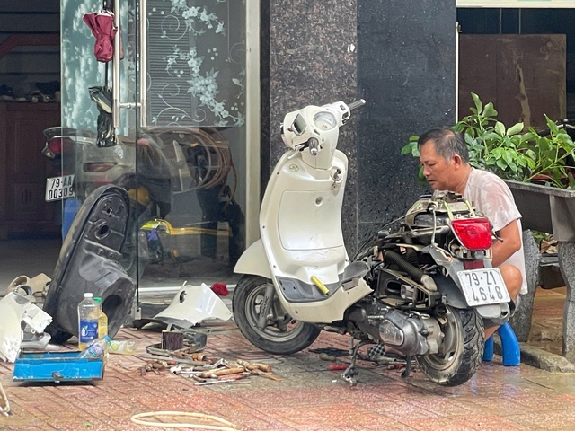 Người d&acirc;n phố biển Nha Trang cần g&igrave; sau ngập lụt lịch sử?- Ảnh 4.