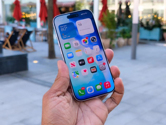 Apple chơi lớn, bất ngờ ưu &aacute;i t&iacute;nh năng cao cấp tr&ecirc;n iPhone 17e - Ảnh 1.