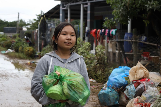មជ្ឈមណ្ឌលទឹកជំនន់ចាស់ Phu Yen ងើបពីបាក់បែកក្រោយទឹកជំនន់ជាប្រវត្តិសាស្ត្រ - រូបថត ១២.