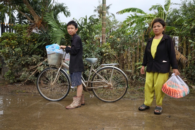 មជ្ឈមណ្ឌលទឹកជំនន់ចាស់ Phu Yen ងើបពីបាក់បែកក្រោយទឹកជំនន់ជាប្រវត្តិសាស្ត្រ - រូបថត ១១.