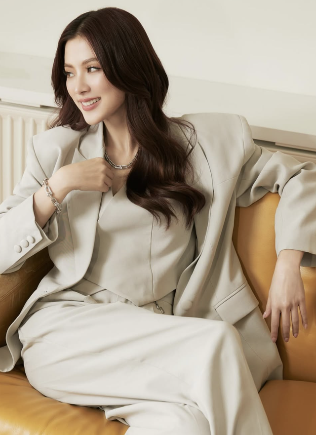 Mùa mới gọi tên gam màu trung tính, đơn giản mà vẫn sang hết nấc- Ảnh 7.