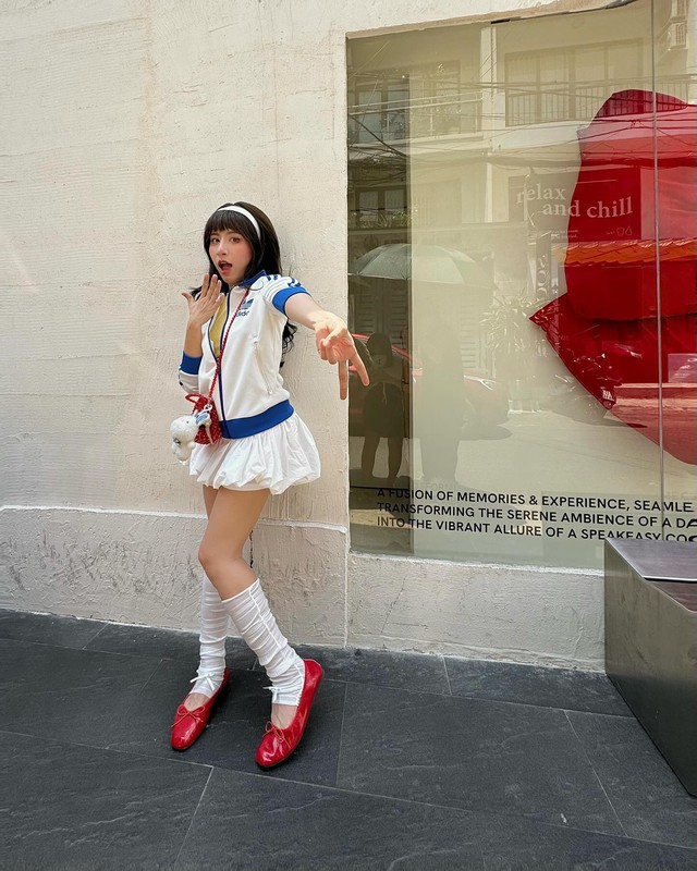 Bản phối với tất trắng 'nâng cấp' phong cách hằng ngày- Ảnh 8.