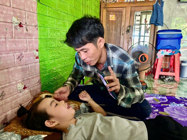 Xin cứu gi&uacute;p b&eacute; g&aacute;i 6 tuổi mắc bệnh hiếm - Ảnh 1.