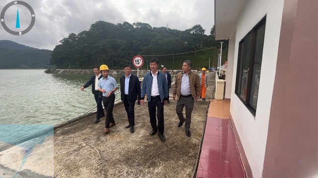 - Ảnh 3. - Ảnh 3.