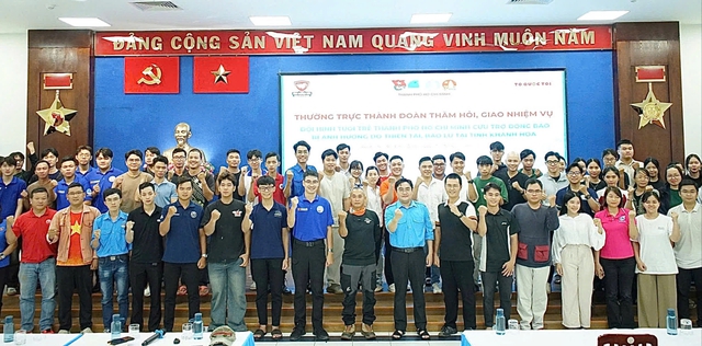 150 thanh niên tình nguyện TP.HCM lên đường ra vùng lũ hỗ trợ người dân- Ảnh 1.