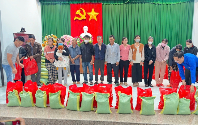 Tuổi trẻ Gia Lai hướng về vùng lũ: Lan tỏa nghĩa tình giữa gian khó - Ảnh 5.