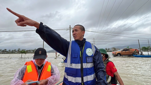 Thắt lòng chứng kiến thi thể ông bà cụ ở Hòa Xuân trong trận lũ lịch sử- Ảnh 1. Thắt lòng chứng kiến thi thể ông bà cụ ở Hòa Xuân trong trận lũ lịch sử- Ảnh 1.