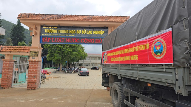 Lâm Đồng: Lũ lịch sử, trường học hư hỏng, học sinh chưa thể đến trường- Ảnh 2.