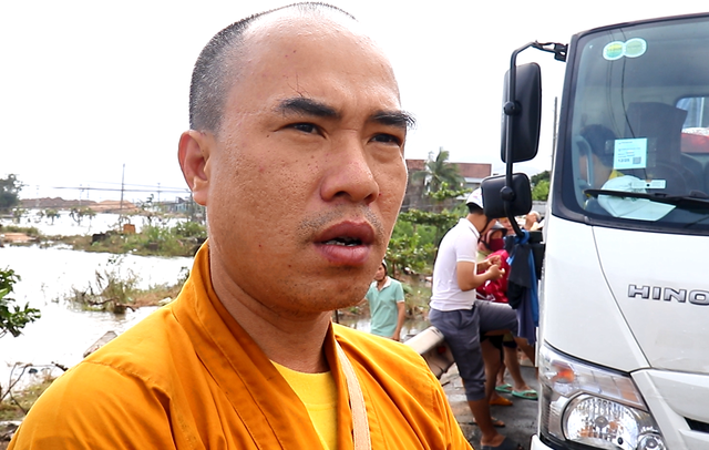 Người rốn lũ H&ograve;a Xu&acirc;n thở d&agrave;i: 'Một đ&ecirc;m m&agrave; trắng tay hết'- Ảnh 2.