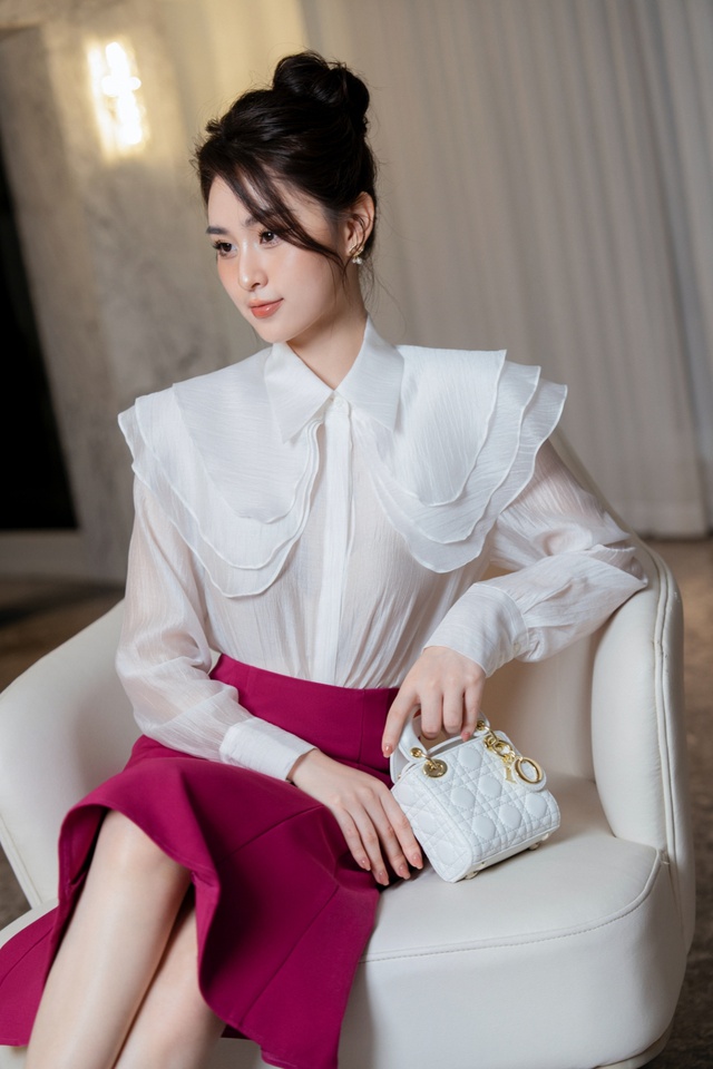 Diện trang phục bèo nhún biến nàng thành quý cô sành điệu tức thì Diện trang phục bèo nhún biến nàng thành quý cô sành điệu tức thì- Ảnh 3.