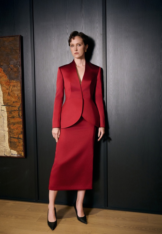 Tái định nghĩa sự thanh lịch với những bộ suit cách điệu - Ảnh 8.