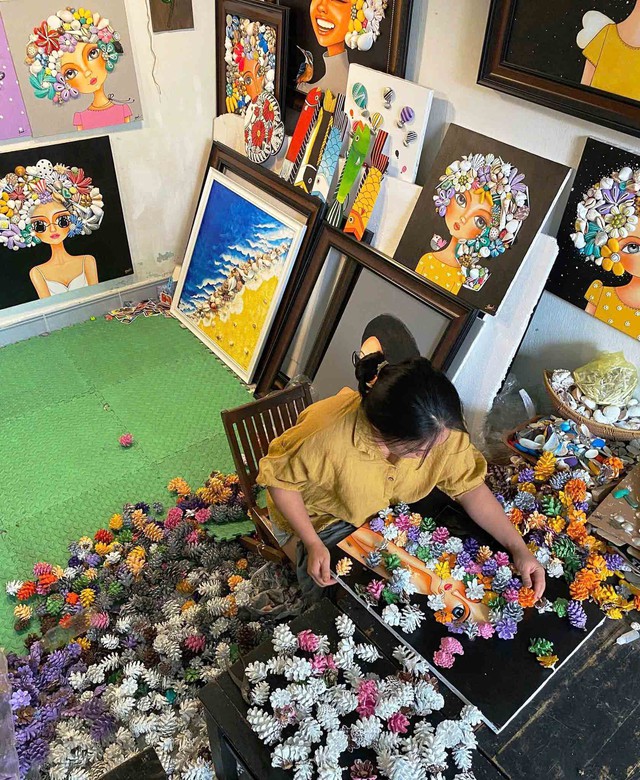 Khám phá tranh từ sỏi: Nghệ thuật gắn kết tự nhiên của họa sĩ Mỹ Hạnh - Ảnh 5. Khám phá tranh từ sỏi: Nghệ thuật gắn kết tự nhiên của họa sĩ Mỹ Hạnh - Ảnh 5.