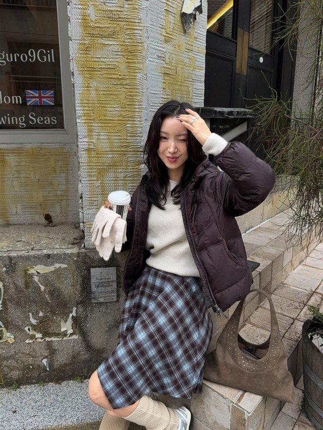 Dấu ấn vintage tinh khôi qua những chiếc chân váy họa tiết ca rô cổ điển - Ảnh 8.