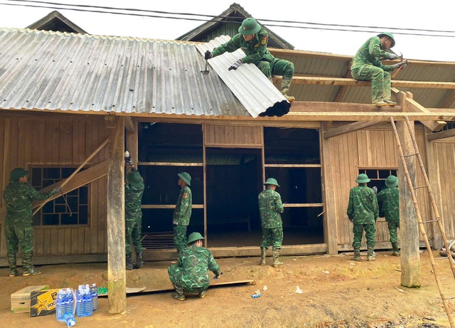 X&atilde; v&ugrave;ng cao Đ&agrave; Nẵng di dời khẩn cấp nhiều hộ d&acirc;n v&igrave; sạt lở bủa v&acirc;y- Ảnh 2.