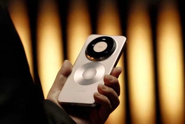 Huawei Mate 80 series ra mắt với khả năng li&ecirc;n lạc xuy&ecirc;n tường kh&ocirc;ng cần mạng - Ảnh 1.