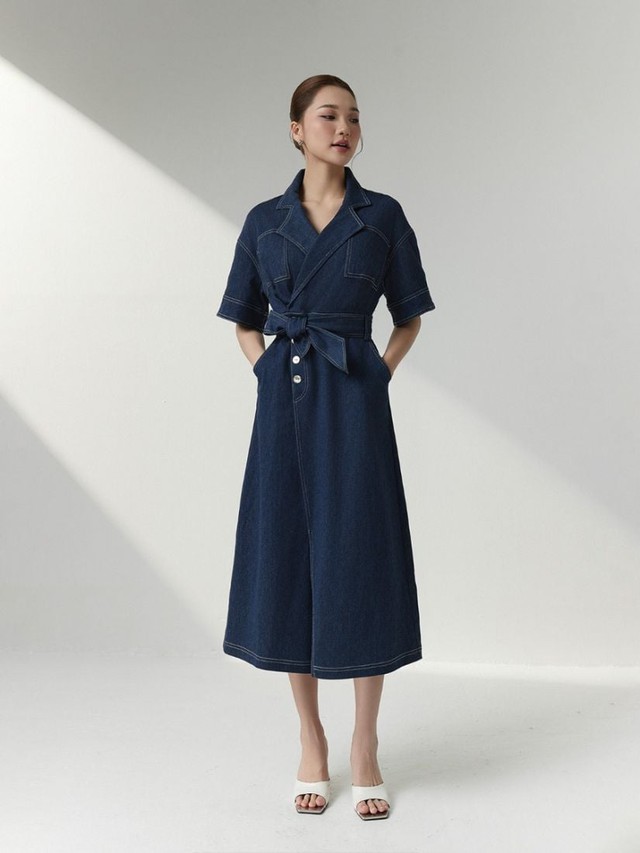 Tiện lợi và không bao giờ lỗi mốt với những chiếc đầm denim Tiện lợi và không bao giờ lỗi mốt với những chiếc đầm denim - Ảnh 3.