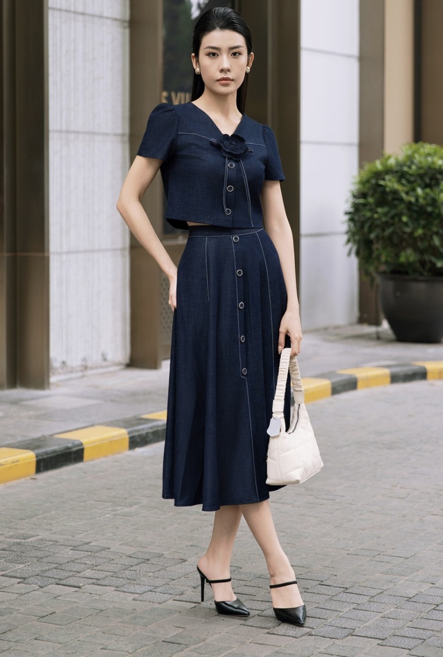 Tiện lợi và không bao giờ lỗi mốt với những chiếc đầm denim Tiện lợi và không bao giờ lỗi mốt với những chiếc đầm denim - Ảnh 5.