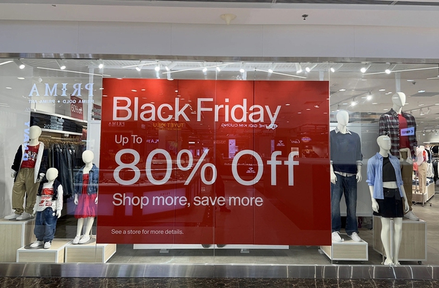 Si&ecirc;u khuyến m&atilde;i c&oacute; bật được sức mua?- Ảnh 2.