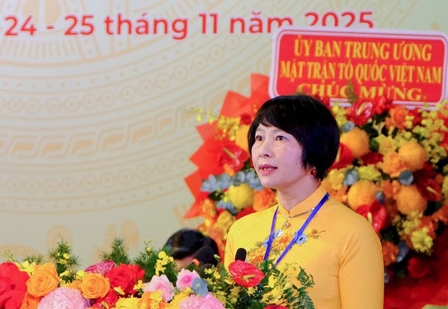 B&agrave; Phạm Thị Ph&uacute;c tiếp tục giữ chức Chủ tịch Ủy ban MTTQ Việt Nam tỉnh L&acirc;m Đồng- Ảnh 2.