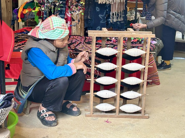 HTX Mường Hoa: Khởi nghiệp và chuyển đổi số từ giấc mơ của bà Sùng Thị Lan - Ảnh 4.