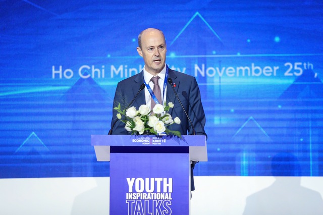 Talkshow thế hệ th&ocirc;ng minh đương thời tại Diễn đ&agrave;n kinh tế m&ugrave;a thu 2025 - Ảnh 4.