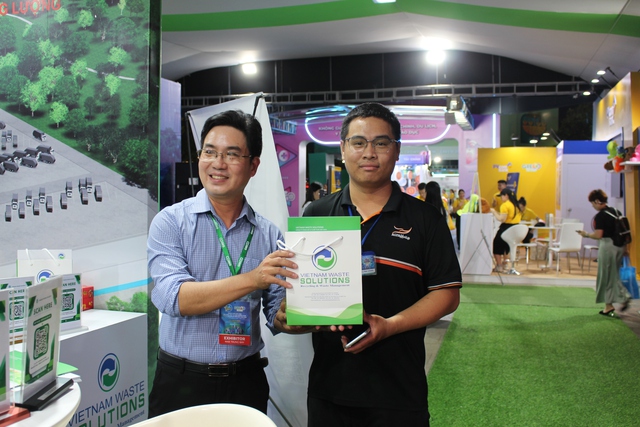 VWS triển lãm mô hình xử lý rác hiện đại, người dân TP.HCM hào hứng tham quan- Ảnh 3. VWS triển lãm mô hình xử lý rác hiện đại, người dân TP.HCM hào hứng tham quan- Ảnh 3.