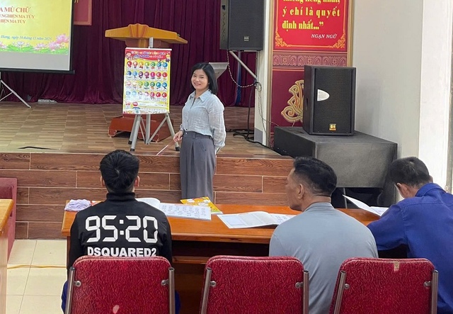 Học chữ để giã từ ma túy- Ảnh 1. Học chữ để giã từ ma túy- Ảnh 1.