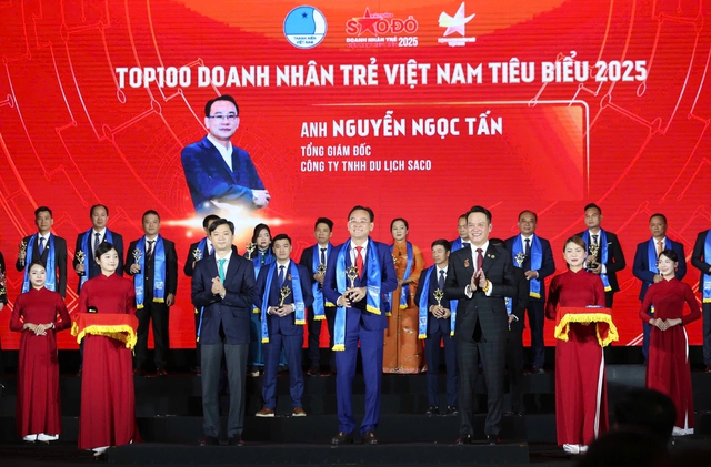 Trao Giải thưởng Sao Đỏ cho 10 doanh nhân có doanh nghiệp doanh thu nghìn tỉ- Ảnh 3.