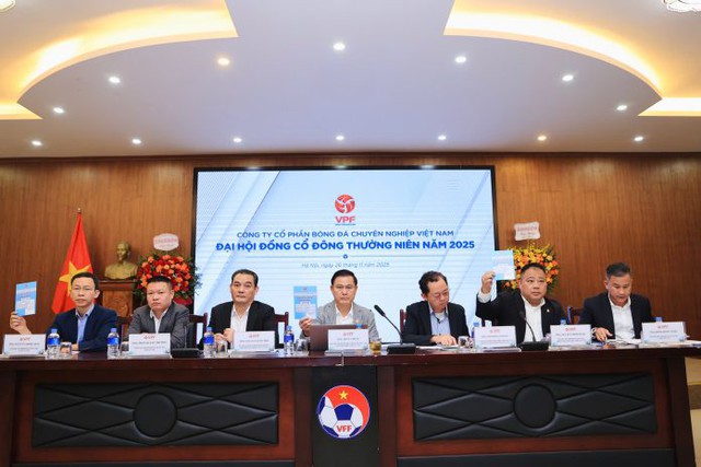 VPF doanh thu khấm kh&aacute;, t&agrave;i ch&iacute;nh ổn định: C&aacute;c CLB được th&ecirc;m tiền, b&oacute;ng đ&aacute; Việt Nam phấn khởi- Ảnh 1.