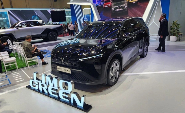 Sau th&agrave;nh c&ocirc;ng tại Việt Nam, VinFast mang Limo Green đến xứ vạn đảo - Ảnh 3.