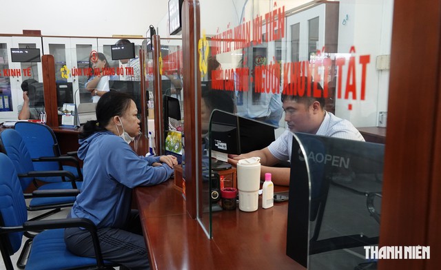 TP.HCM sẽ tiếp nhận vi&ecirc;n chức v&agrave;o l&agrave;m c&ocirc;ng chức - Ảnh 2.