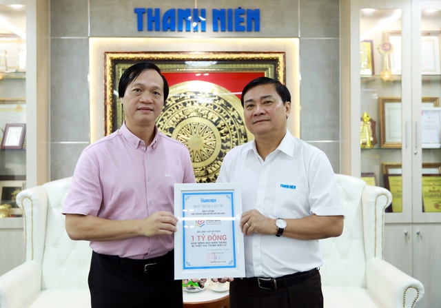 C&ocirc;ng ty CP ph&aacute;t triển bất động sản Ph&aacute;t Đạt gi&uacute;p đồng b&agrave;o miền Trung 1 tỉ đồng- Ảnh 2.