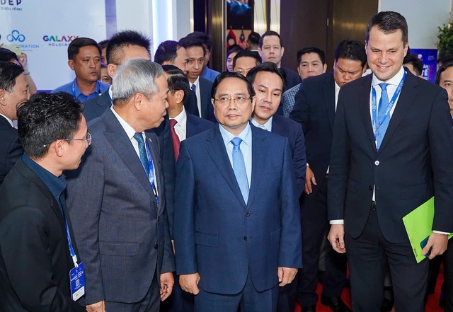 TP.HCM phải tiên phong chuyển đổi xanh, chuyển đổi số- Ảnh 3. TP.HCM phải tiên phong chuyển đổi xanh, chuyển đổi số- Ảnh 3.