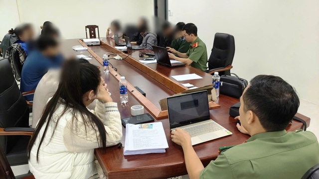 Đà Nẵng: Triệt phá đường dây lừa đảo tiền mã hóa, chiếm đoạt hơn 90 tỉ đồng - Ảnh 2. Đà Nẵng: Triệt phá đường dây lừa đảo tiền mã hóa, chiếm đoạt hơn 90 tỉ đồng - Ảnh 2.