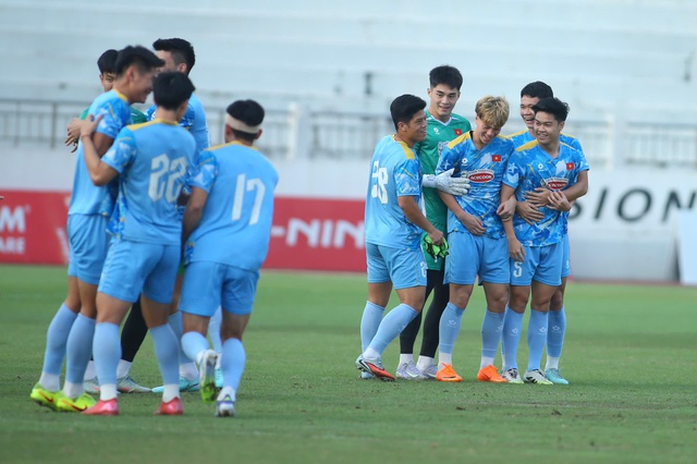 Lịch thi đấu U.23 Việt Nam mới nhất sau khi Campuchia xin r&uacute;t: Đổi ng&agrave;y, vẫn đ&aacute; giờ đẹp...- Ảnh 3.