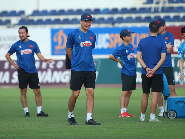 Lịch thi đấu U.23 Việt Nam mới nhất sau khi Campuchia xin r&uacute;t: Đổi ng&agrave;y, vẫn đ&aacute; giờ đẹp...- Ảnh 1.