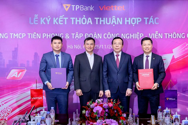 Hợp tác chiến lược thúc đẩy chuyển đổi số toàn diện giữa TPBank và Viettel- Ảnh 1. Hợp tác chiến lược thúc đẩy chuyển đổi số toàn diện giữa TPBank và Viettel- Ảnh 1.