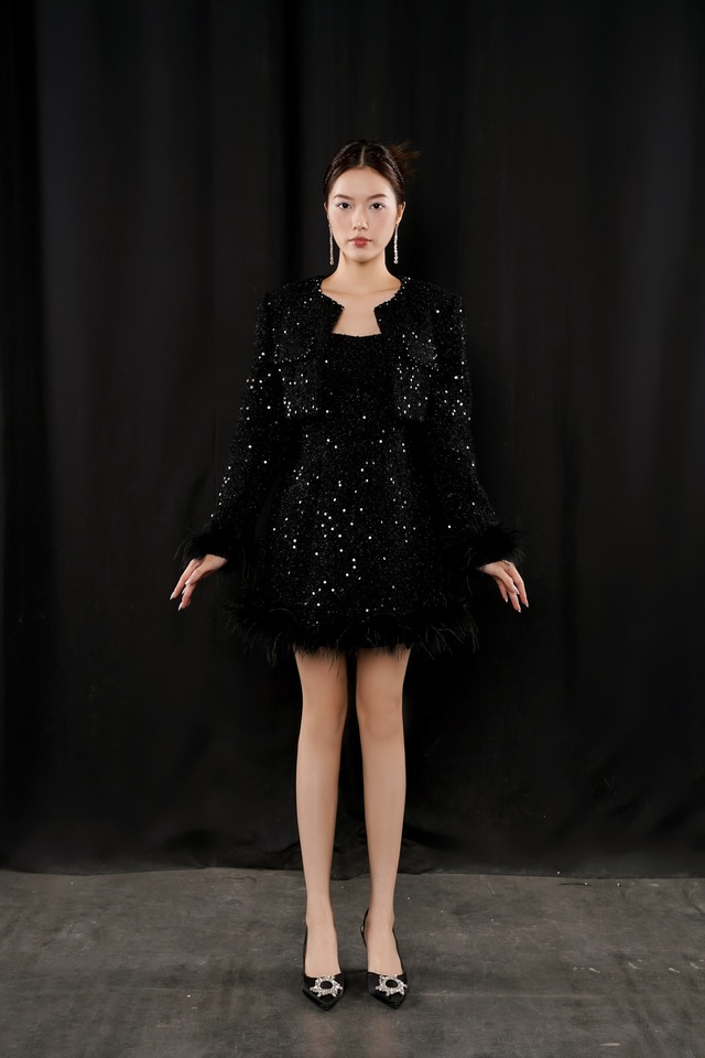 Tỏa sáng trong những bữa tiệc cuối năm cùng trang phục đính kết - Ảnh 8.