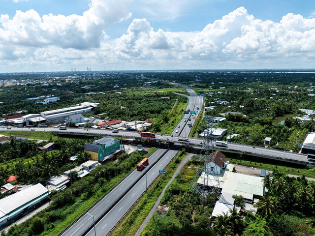 Cao tốc TP.HCM – Trung Lương sắp được mở rộng lên đến 12 làn xe - Ảnh 1.