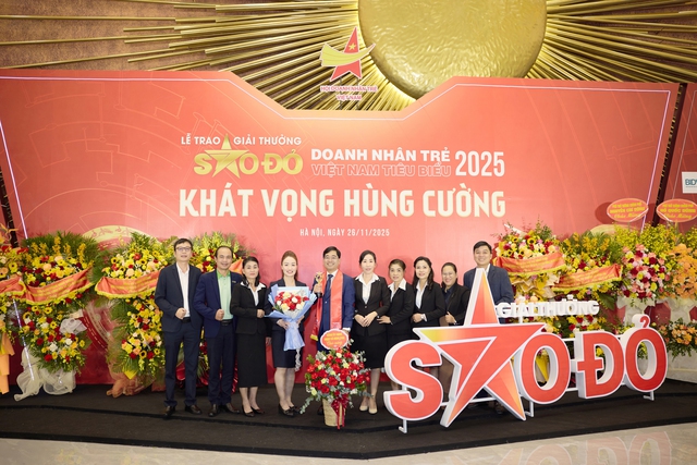 Thu l&atilde;i khủng từ nha đam, 'anh chủ' lần thứ 3 được nhận Giải thưởng Sao Đỏ- Ảnh 1.