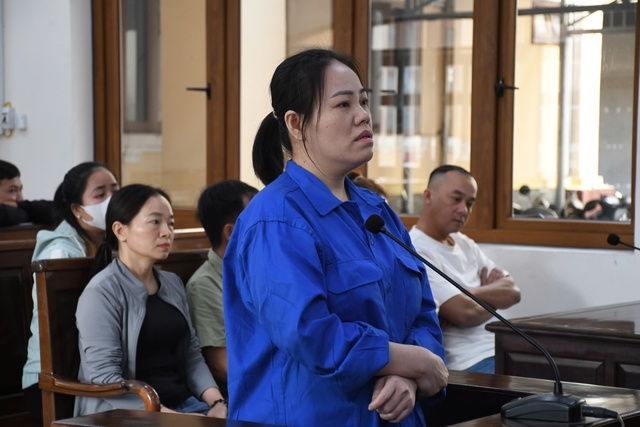 TAND tỉnh Đồng Nai xét xử vụ dùng xyanua đầu độc 4 người thân trong gia đình- Ảnh 2. TAND tỉnh Đồng Nai xét xử vụ dùng xyanua đầu độc 4 người thân trong gia đình- Ảnh 2.