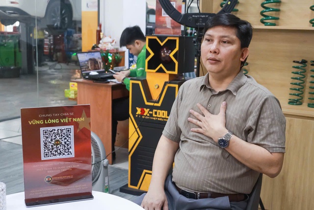 TP.HCM: Khách sửa xe bất ngờ khi toàn bộ tiền công được quyên góp cho vùng lũ- Ảnh 2. TP.HCM: Khách sửa xe bất ngờ khi toàn bộ tiền công được quyên góp cho vùng lũ- Ảnh 2.