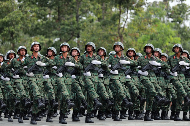 Hơn 2.000 đại biểu dự kỷ niệm 80 năm ng&agrave;y truyền thống Qu&acirc;n khu 7- Ảnh 1.