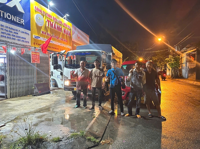 Chuyến công tác đặc biệt của nhóm thợ TP.HCM